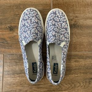 Keds Slip On Loafers Grey Pink Floral Woman's Size 7 Shoes Mules Canvas Casual
